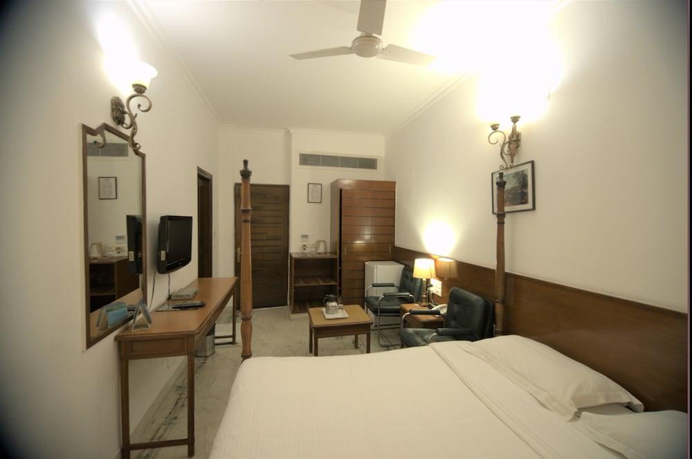 Hotel Palm Greens Νέο Δελχί Εξωτερικό φωτογραφία