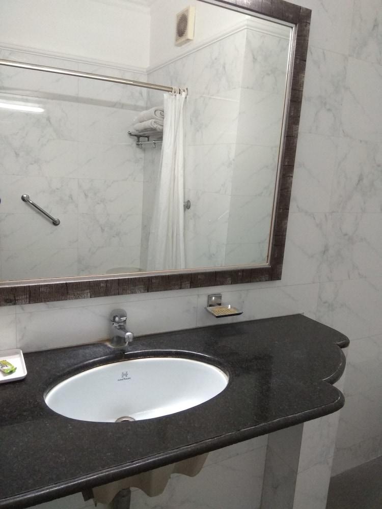 Hotel Palm Greens Νέο Δελχί Εξωτερικό φωτογραφία