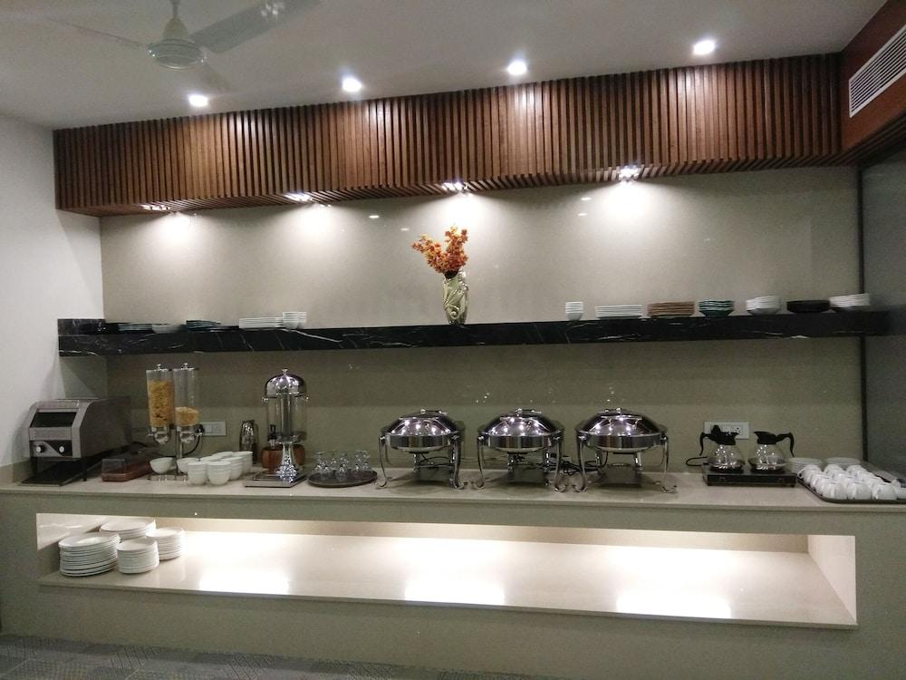 Hotel Palm Greens Νέο Δελχί Εξωτερικό φωτογραφία