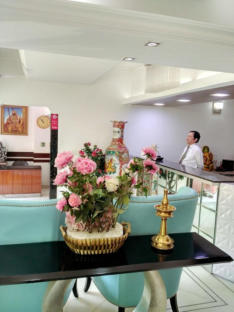 Hotel Palm Greens Νέο Δελχί Εξωτερικό φωτογραφία