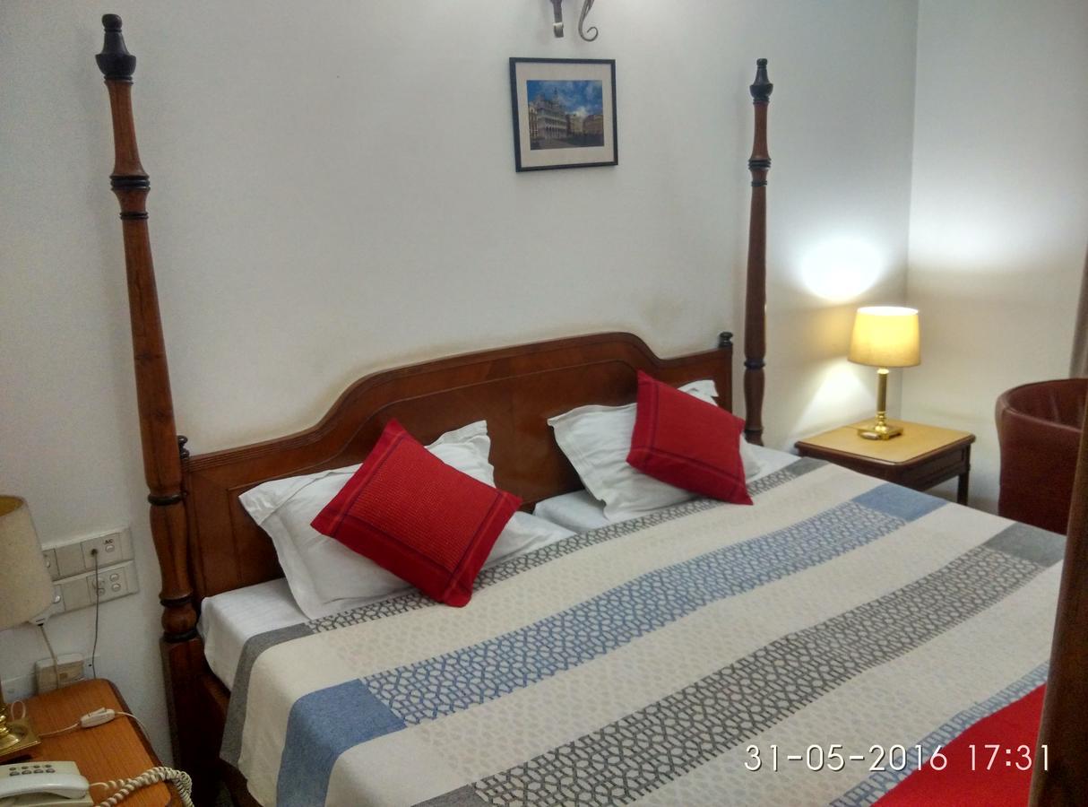 Hotel Palm Greens Νέο Δελχί Εξωτερικό φωτογραφία