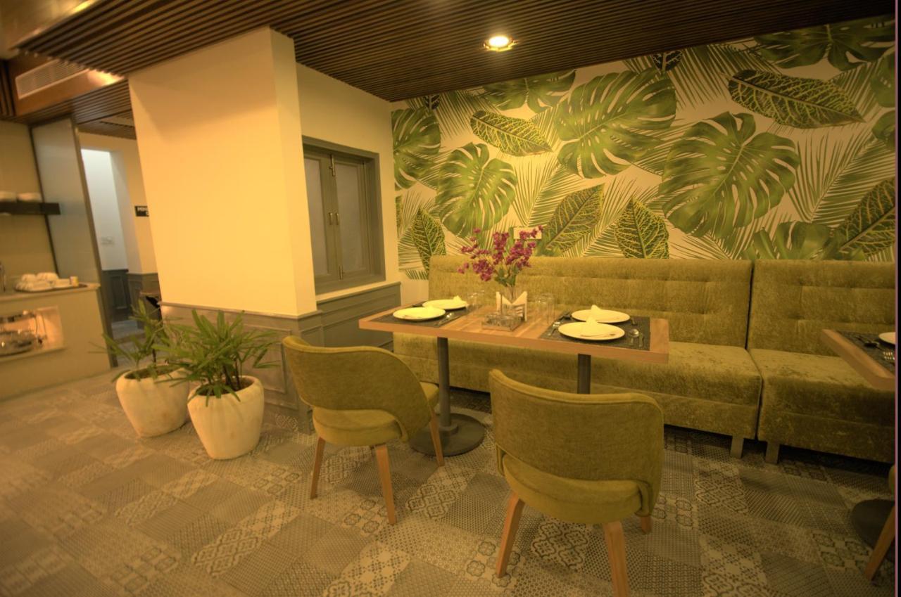 Hotel Palm Greens Νέο Δελχί Εξωτερικό φωτογραφία