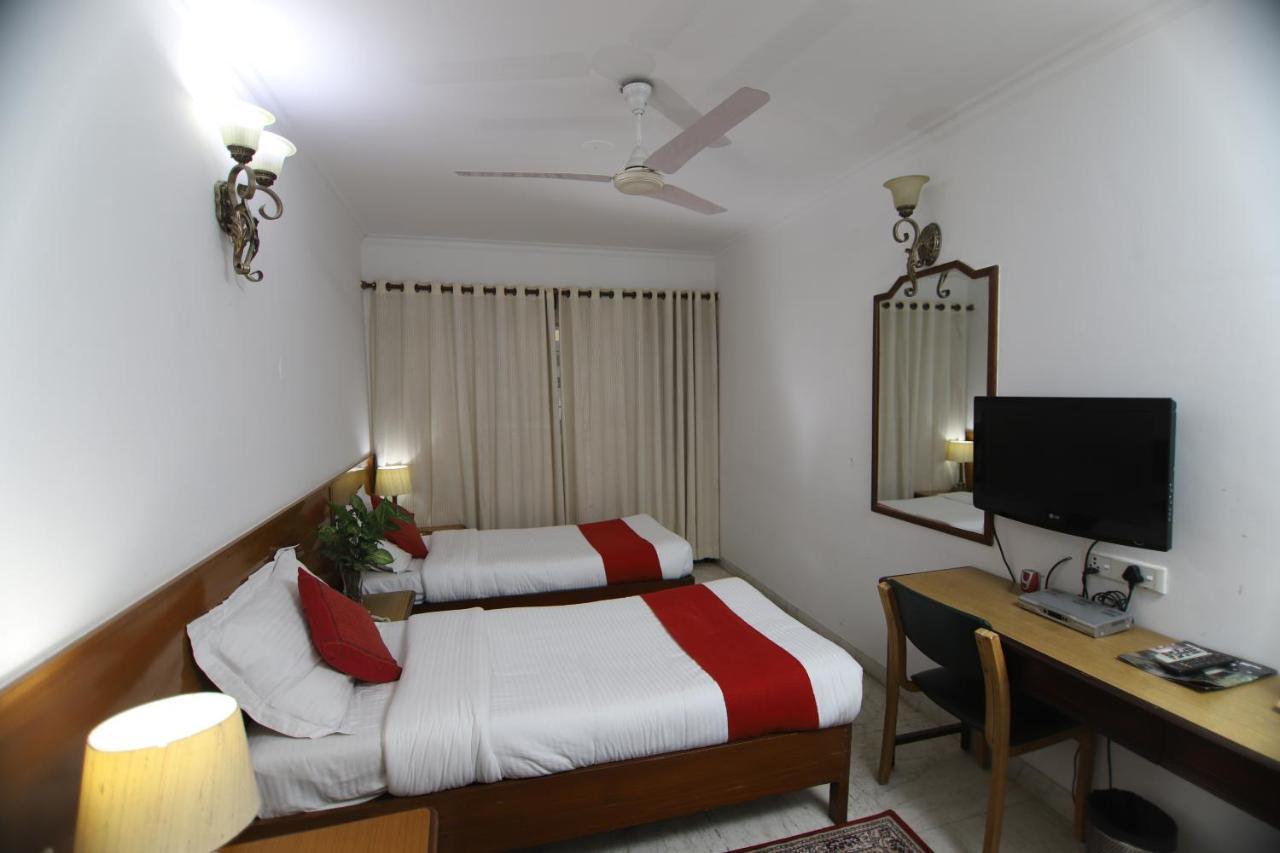 Hotel Palm Greens Νέο Δελχί Εξωτερικό φωτογραφία